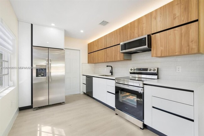 Building Photo - 212 NW 103rd St