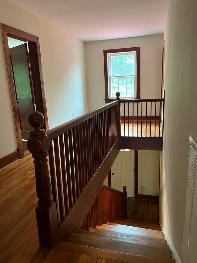 Building Photo - 337 Laurel Mills Rd