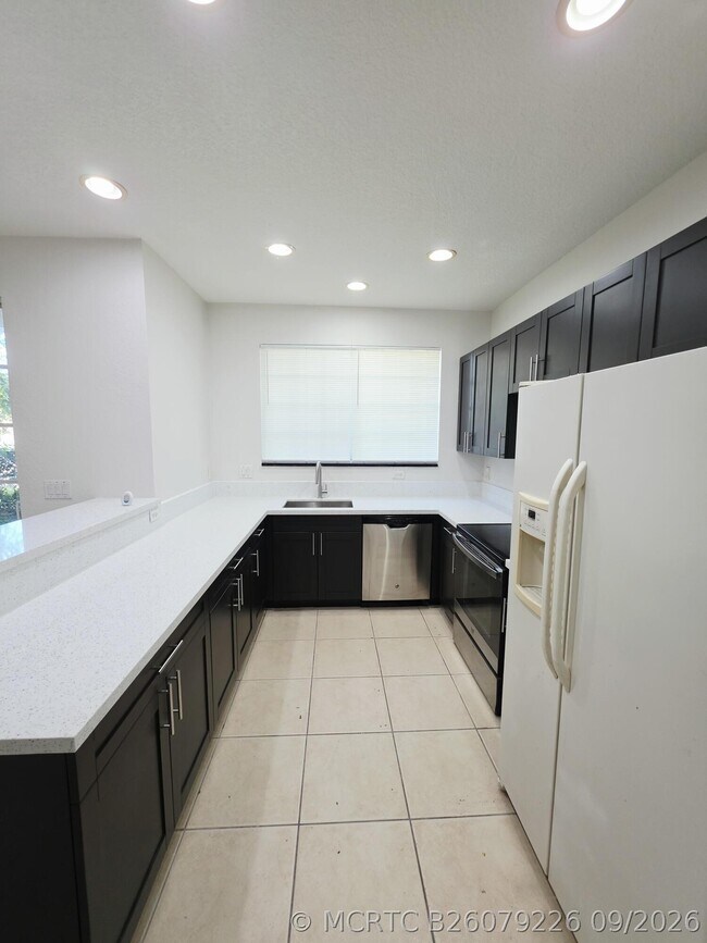 Building Photo - 6282 S Military Trl
