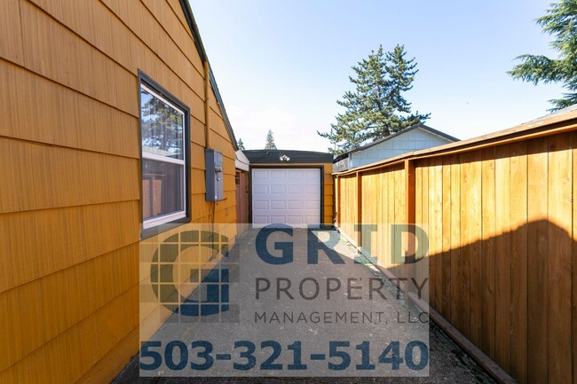 Building Photo - Charming 3 Bedroom North Portland Home Ava...