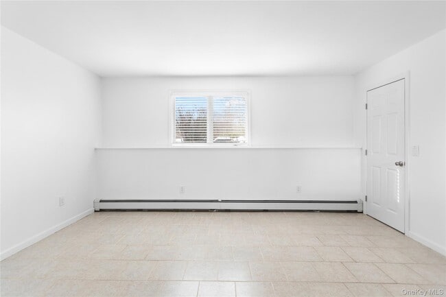 Building Photo - 13 Country Greens Dr