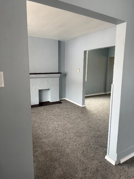 Building Photo - 179 6th Ave