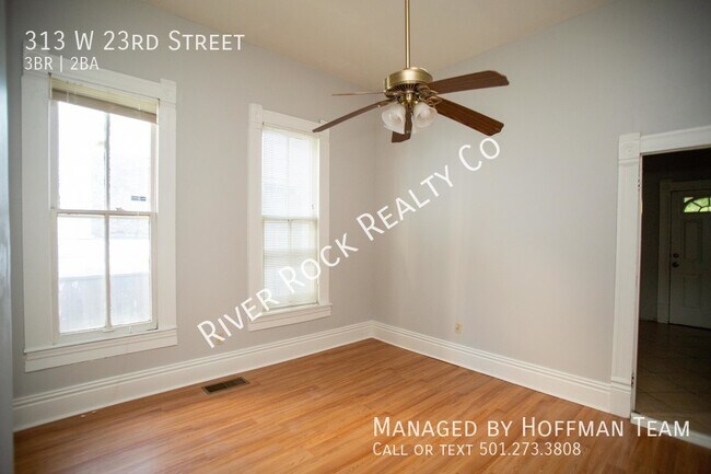 Building Photo - 313 W 23rd St