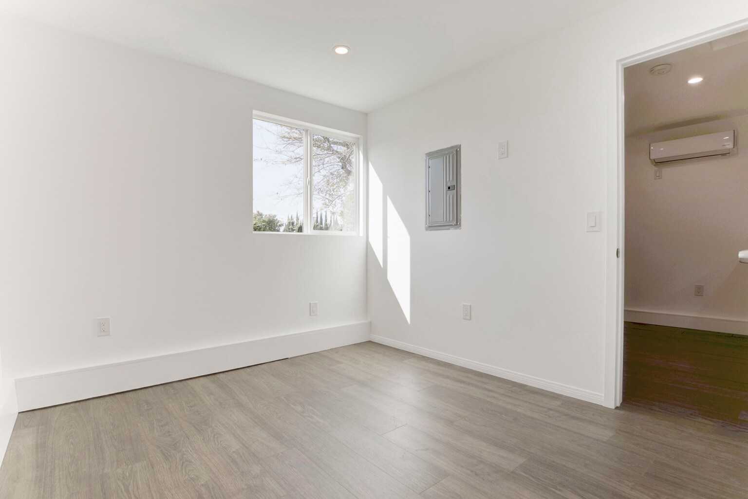 Building Photo - 16501 Kingsbury St