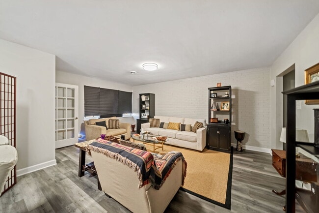 Building Photo - 1436 Portsmouth Ave