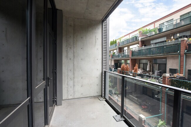 Building Photo - 111 S Peoria St