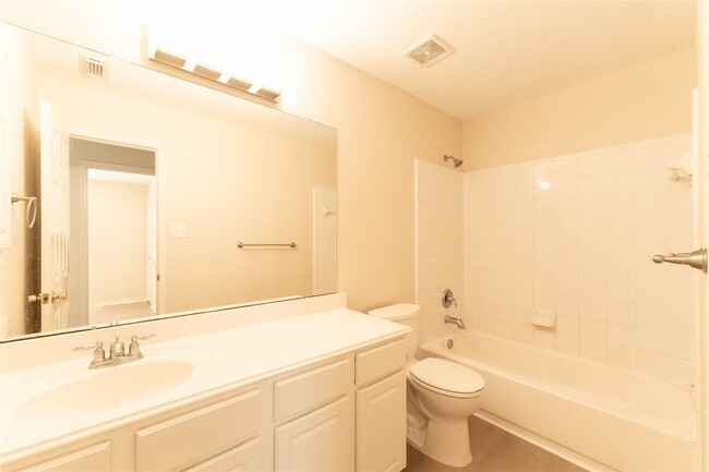 Building Photo - 15334 Redbud Dale Ct