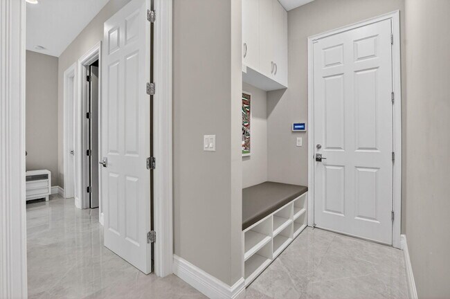 Building Photo - 17358 Santaluce Mnr