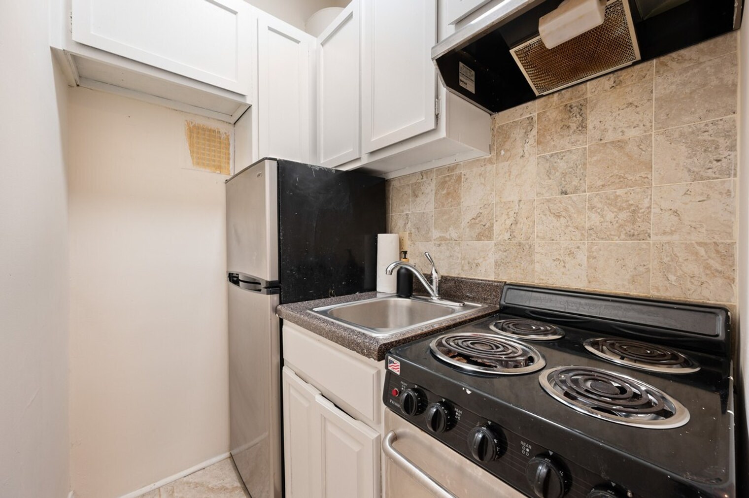 Building Photo - 1762 2nd Ave