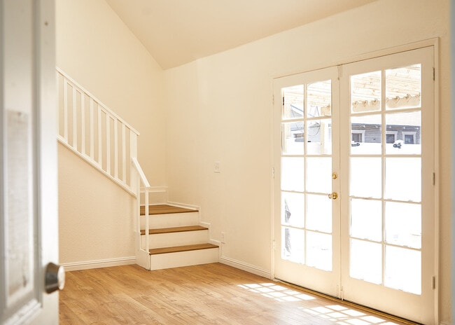 Primary Photo - 364 Orizaba Ave