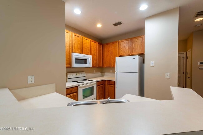 Building Photo - 12301 Kernan Forest Blvd