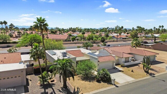Building Photo - 25810 S Boxwood Dr