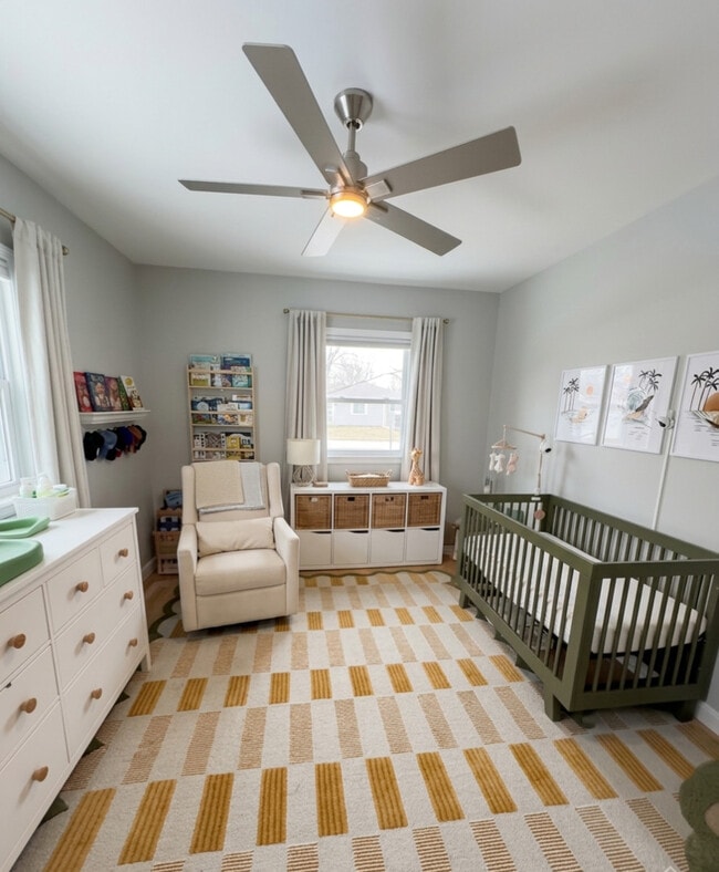 Building Photo - 1733 W Crystal St