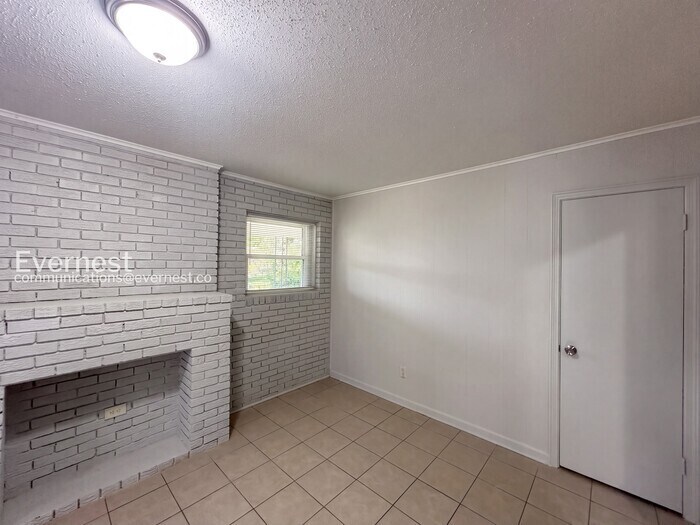 Building Photo - 1416 Moss Point Dr