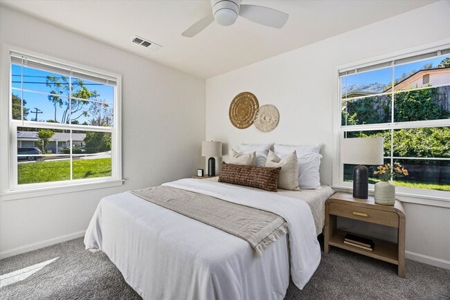 Building Photo - 191 Del Sur Way