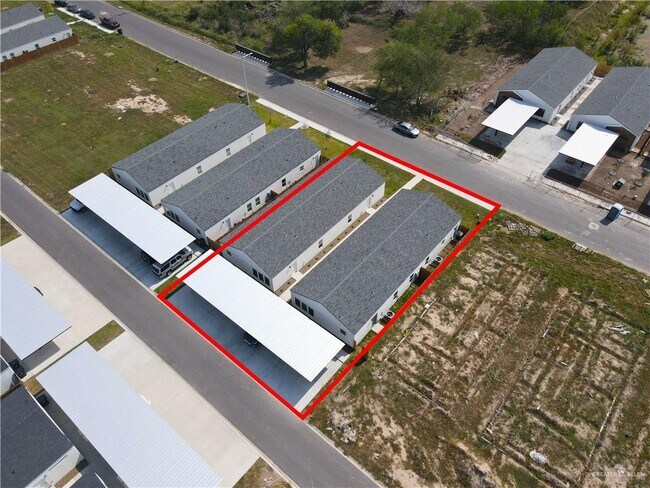 Building Photo - 23 Robin Rd