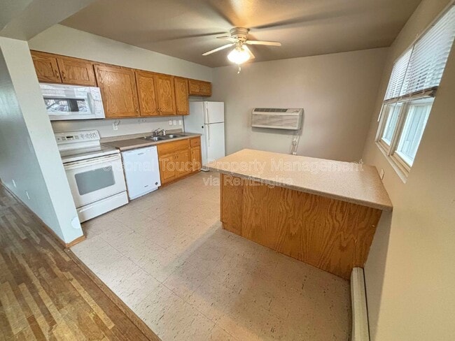 Building Photo - 2814 8th St N