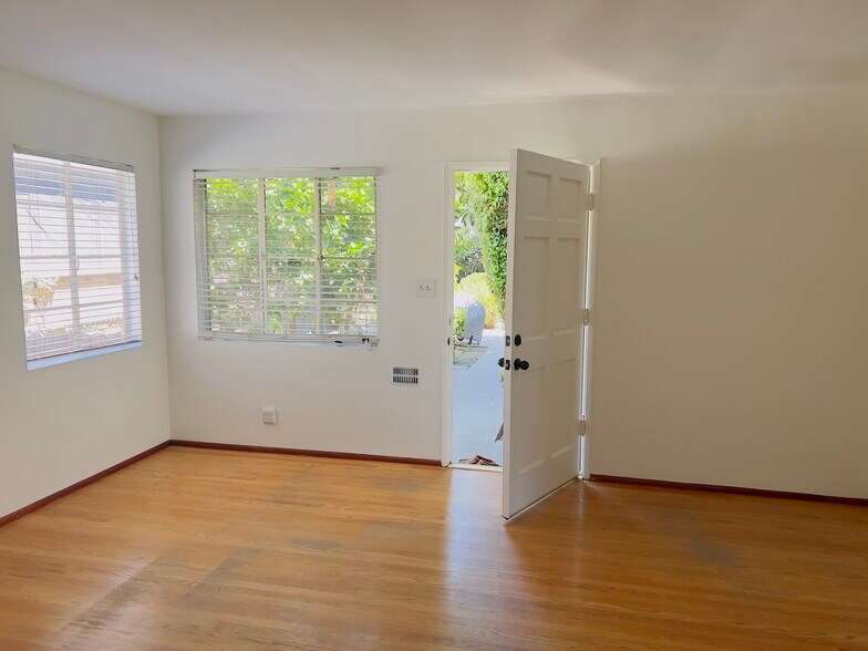 Building Photo - 4247 S Centinela Ave