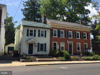 Building Photo - 352 N Main St