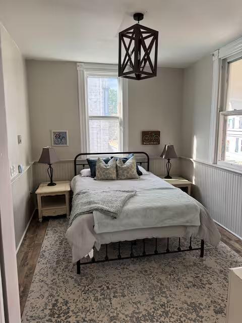 Building Photo - 302 W Potomac St