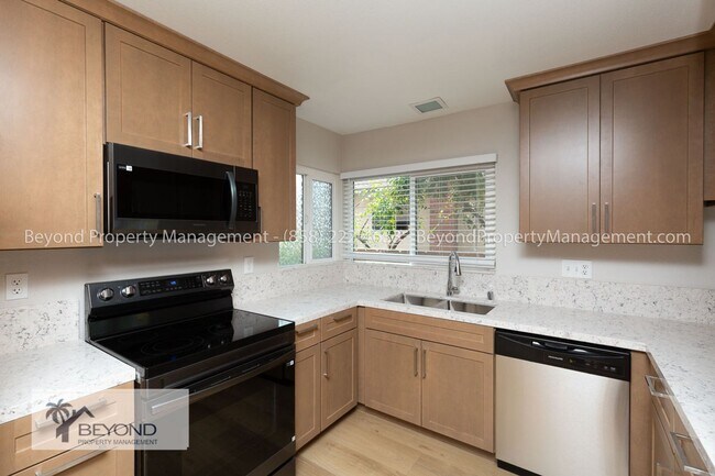 Building Photo - ***RANCHO PENASQUITOS***5 BED 3 BATH***NEW...