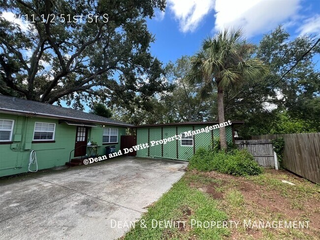 Building Photo - 2411 1/2 51st St S-