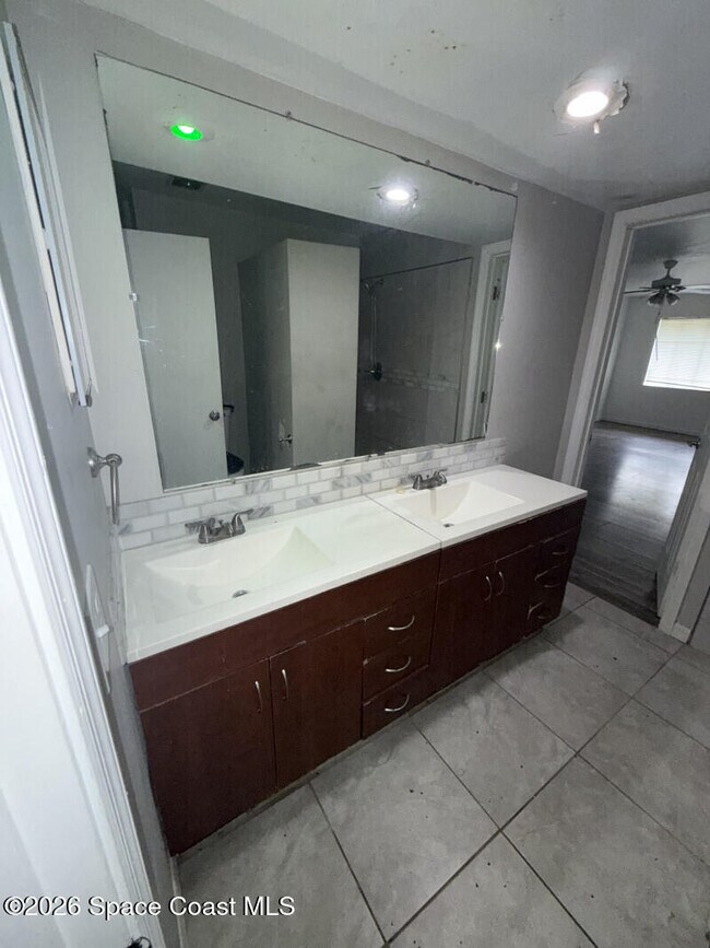 Building Photo - 1066 Galty Cir NE