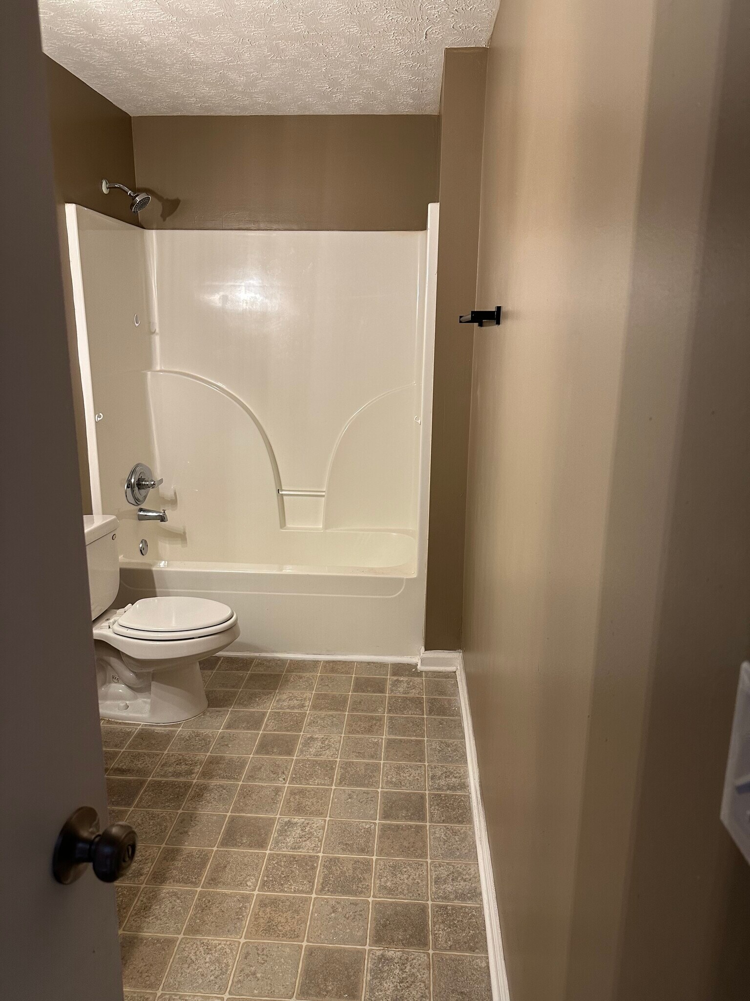 Building Photo - 511 Mansion St