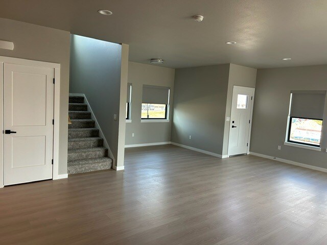 Living area - 1352 SW Obsidian Ave