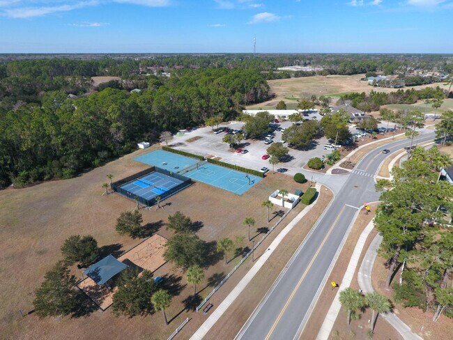 Building Photo - 520 Florida Club Blvd