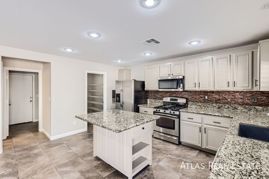 Building Photo - 8717 Apiary Wind St