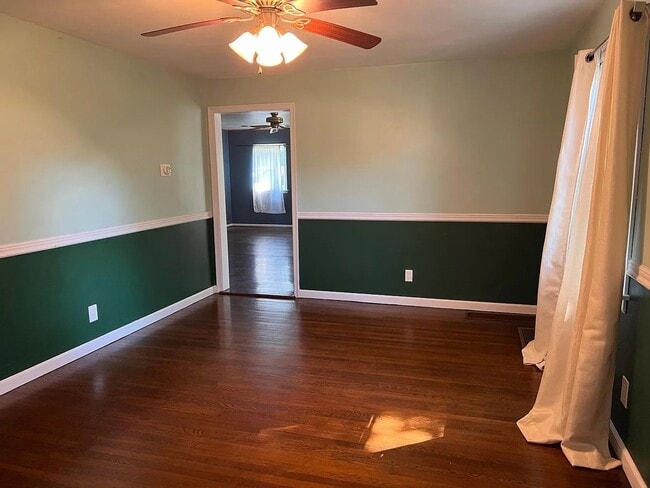 Building Photo - Stunning 4-Bedroom Single Family Home in Hatboro! Available mid-April!