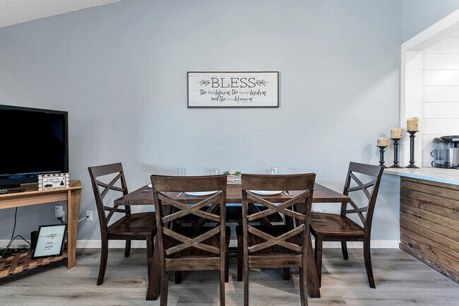 Building Photo - 133 Troon Dr