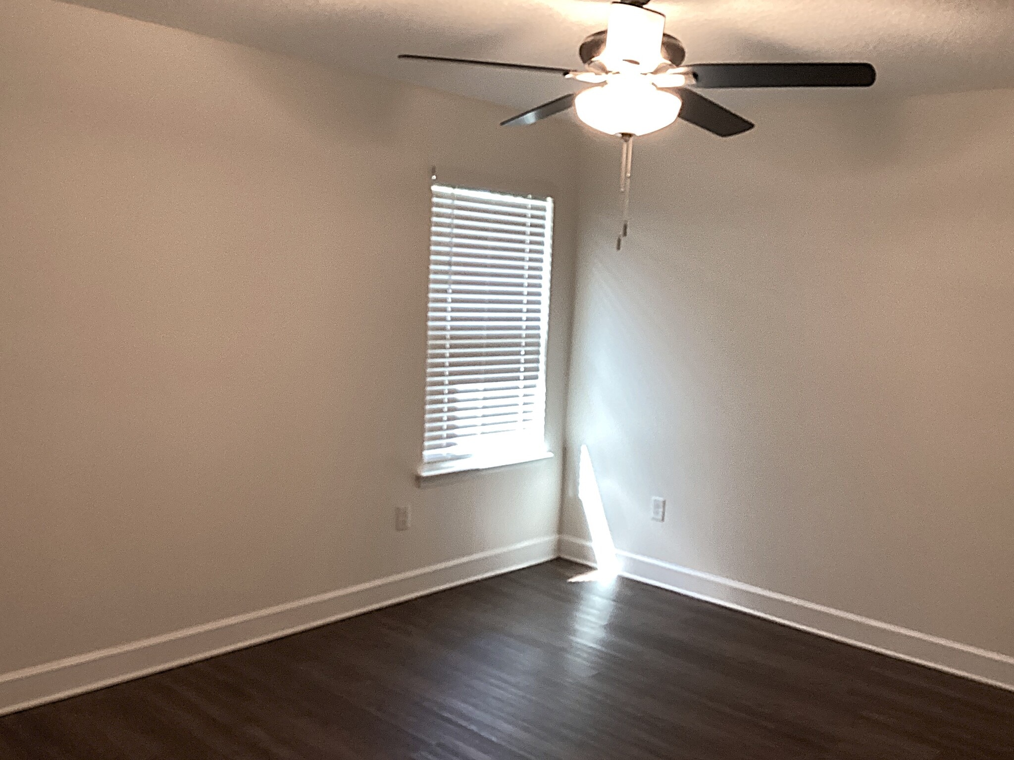 Building Photo - 1807 Silver Point