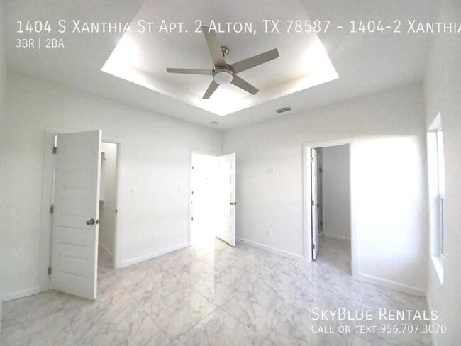 Building Photo - 1404 S Xanthia St