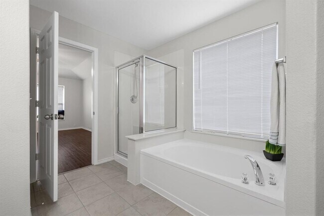 Building Photo - 3312 Porter Creek Cove
