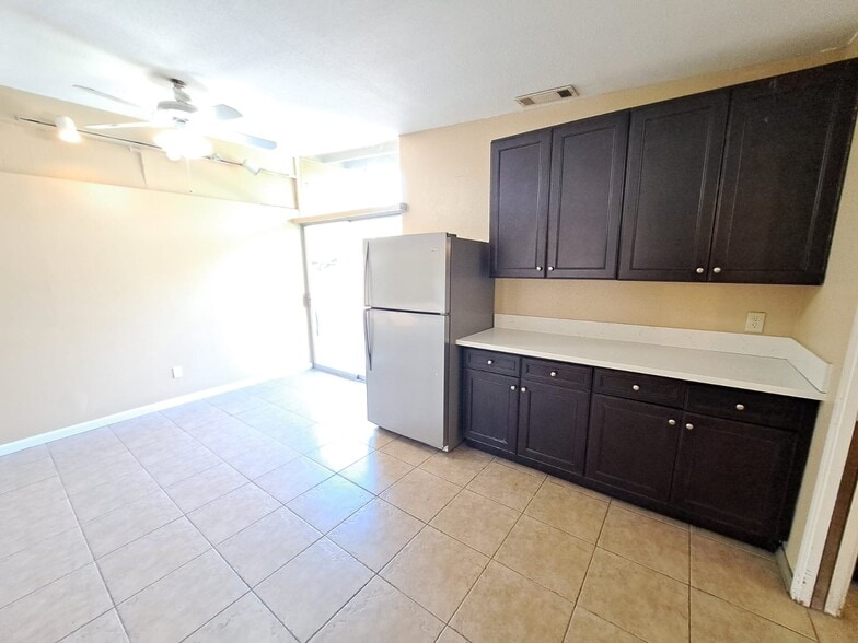 Building Photo - 1312 Toyon Plz