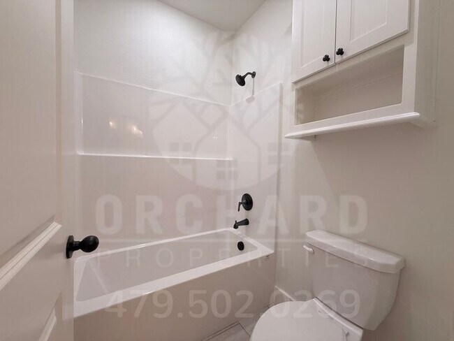 Building Photo - Bella Vista Single-Family Home- 2 Bed/ 2 Bath with Hobby Room- Beautiful Chase Plan
