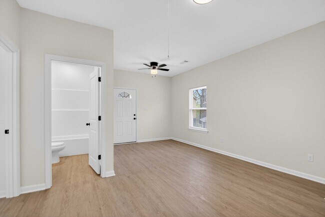 Building Photo - 2001-2003 Scotty Ct