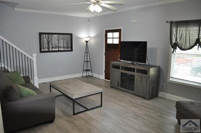 Building Photo - 259 Oconee River Cir