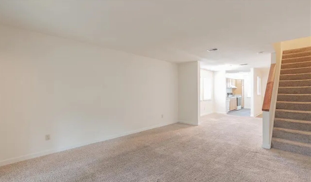 Building Photo - 2510 Avent Ferry Rd
