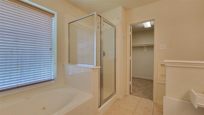 Building Photo - 4822 Bonny Loch Ln