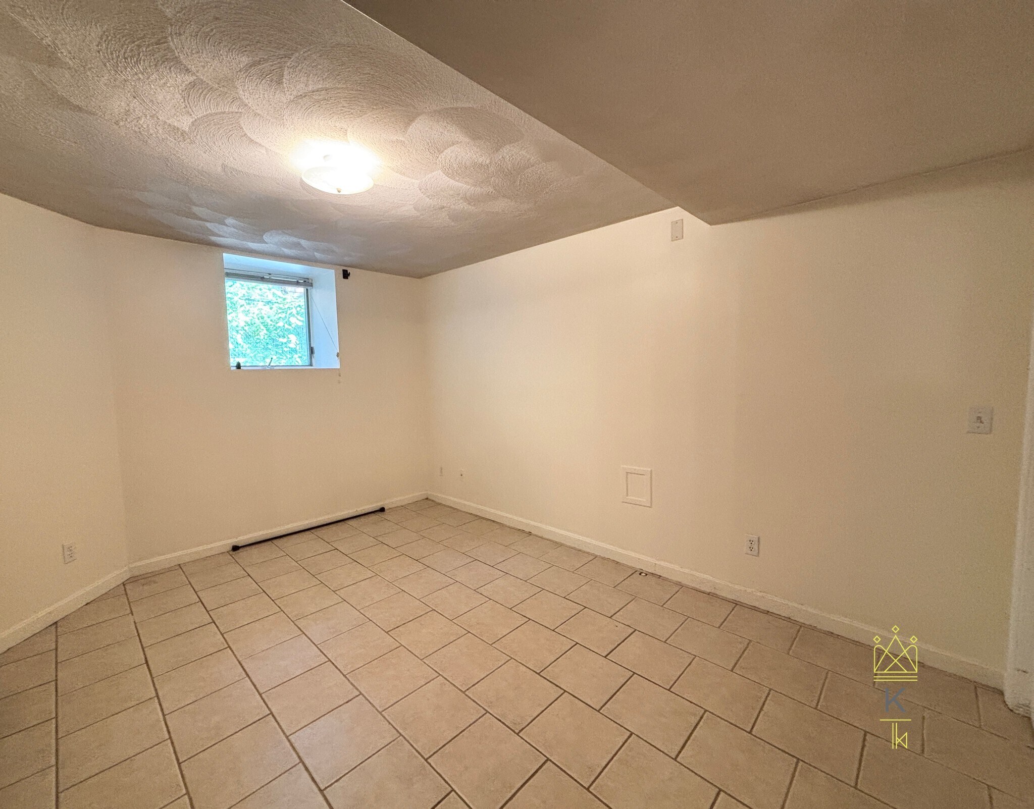 Building Photo - 123 Aspinwall Ave