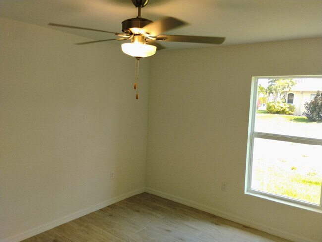 Building Photo - 2700 NW 26th Terrace