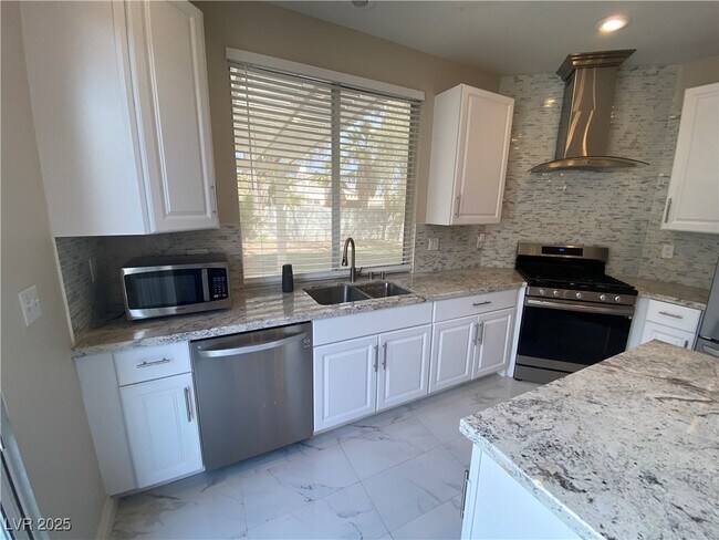 Building Photo - 10636 Lace Vine Arbor Ave