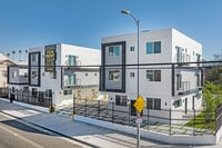 Building Photo - 1301 E 27th St