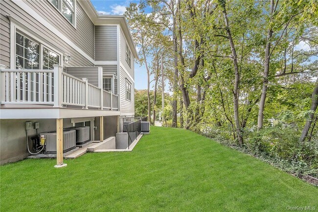 Building Photo - 233 Lincoln Ave