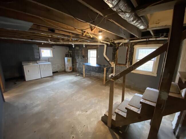 Building Photo - 11308 Gordon Rd