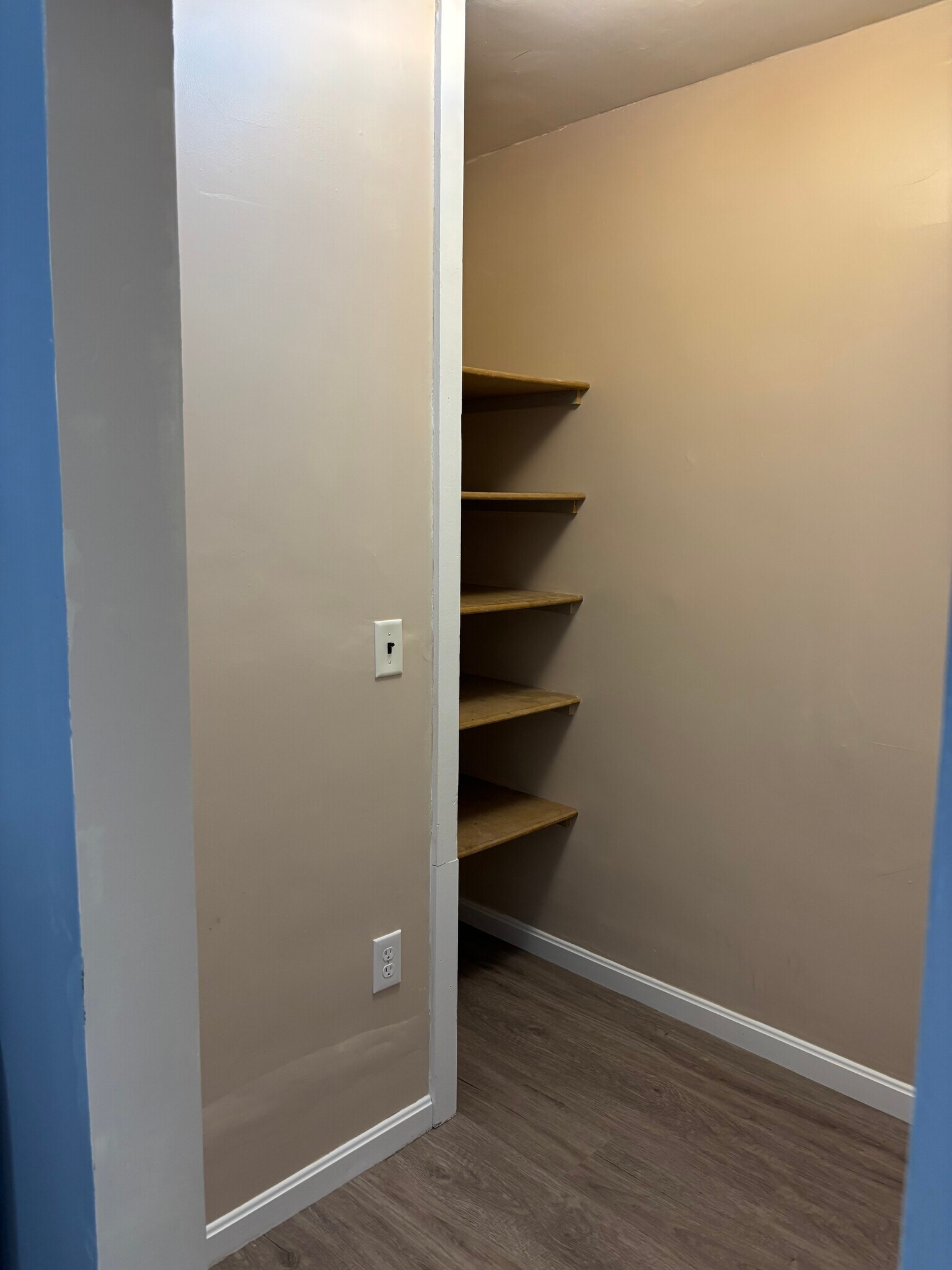 pantry - 2 Parkin Ave