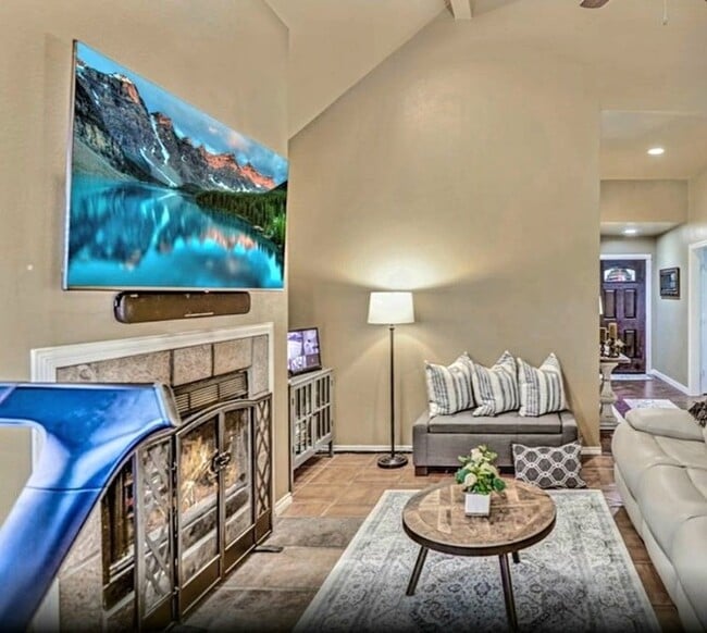 Building Photo - 209 Piccadilly Cir